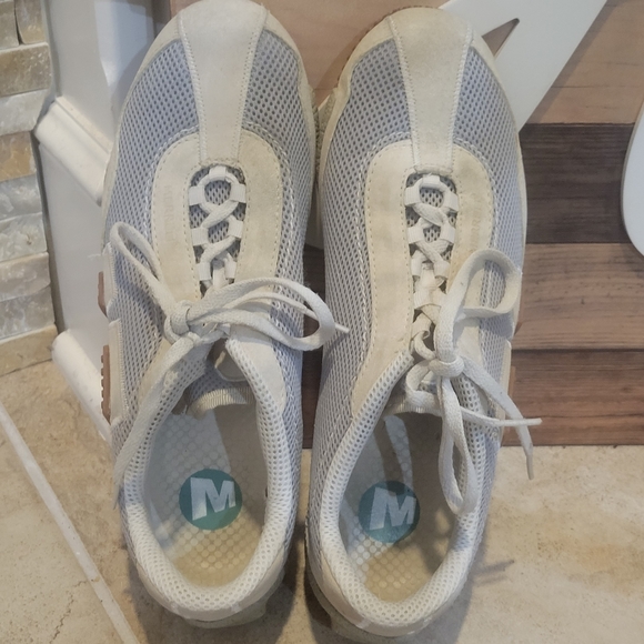 Merrell Women’s Relay Fly White Sneakers Size 9. Good Condition No Rips or Tears - Picture 9 of 9